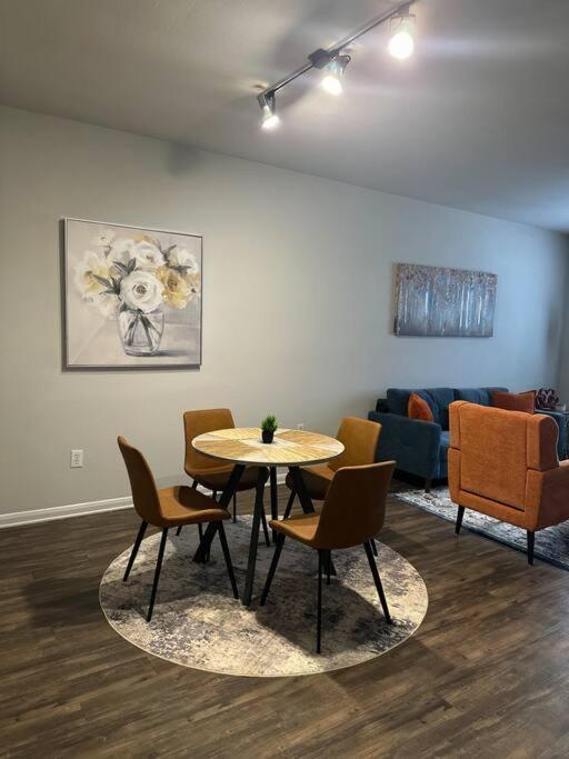 Apartamento Devine Livings At Hermann Park Houston Exterior foto