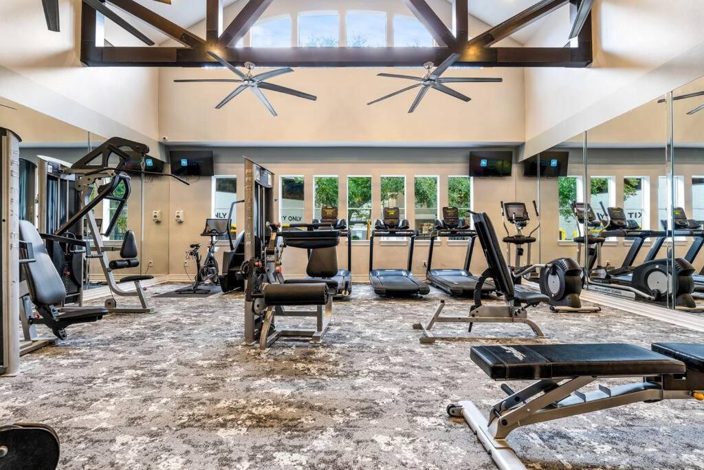 Apartamento Devine Livings At Hermann Park Houston Exterior foto
